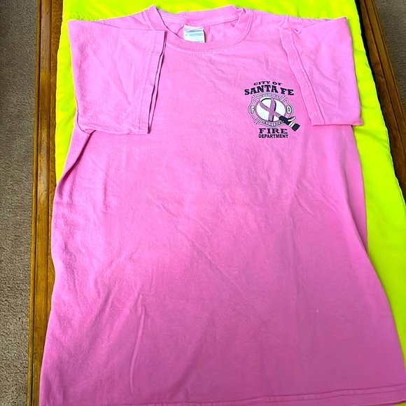 Small but more like medium FF t shirt womens - Picture 1 of 5